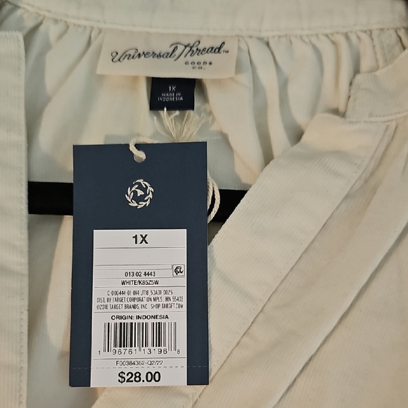 Universal Thread Cream Blouse - Picture 2 of 3